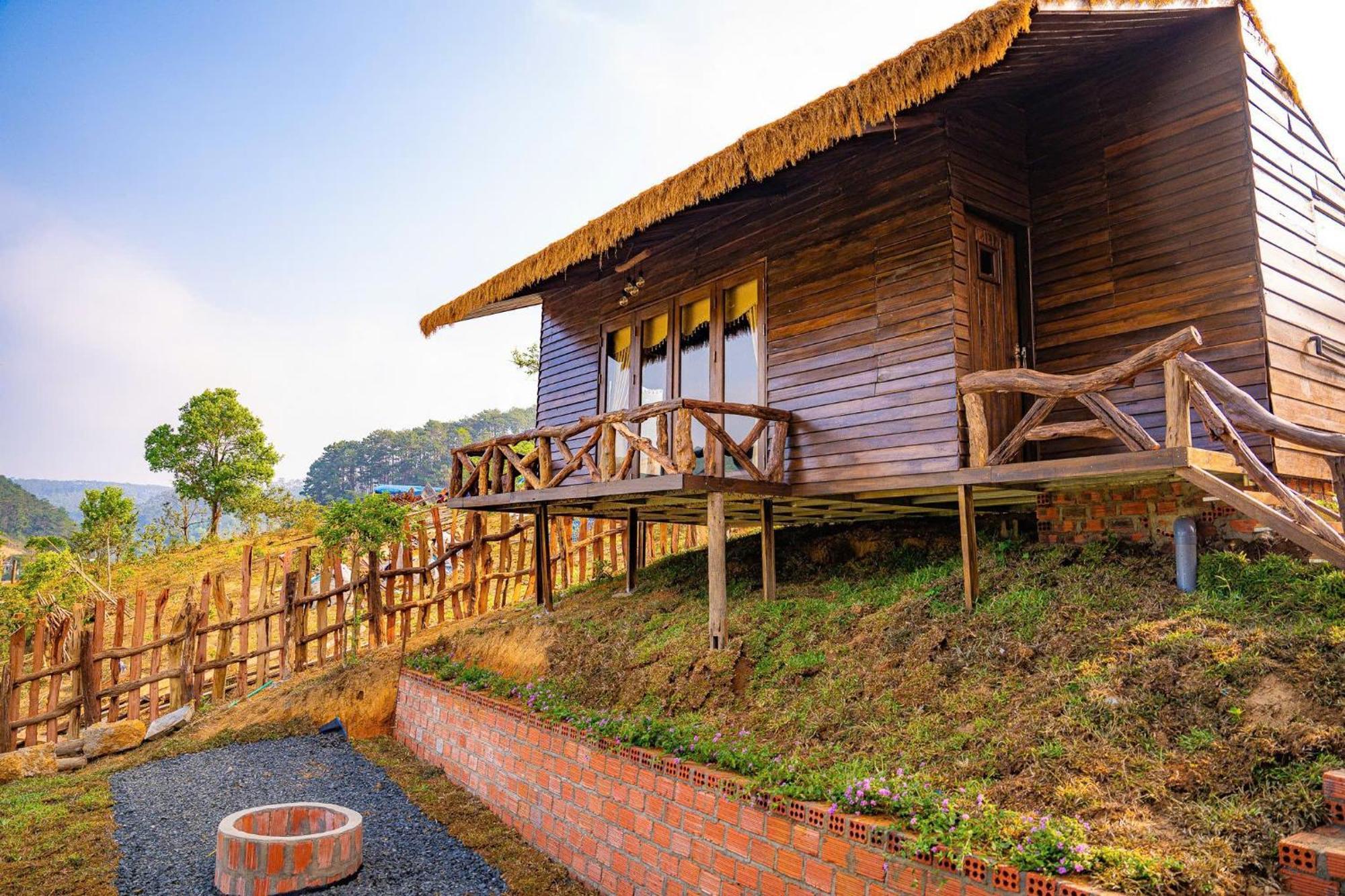 Nha Trong Ban - Homestay Mang Den Kon Von Kla Экстерьер фото